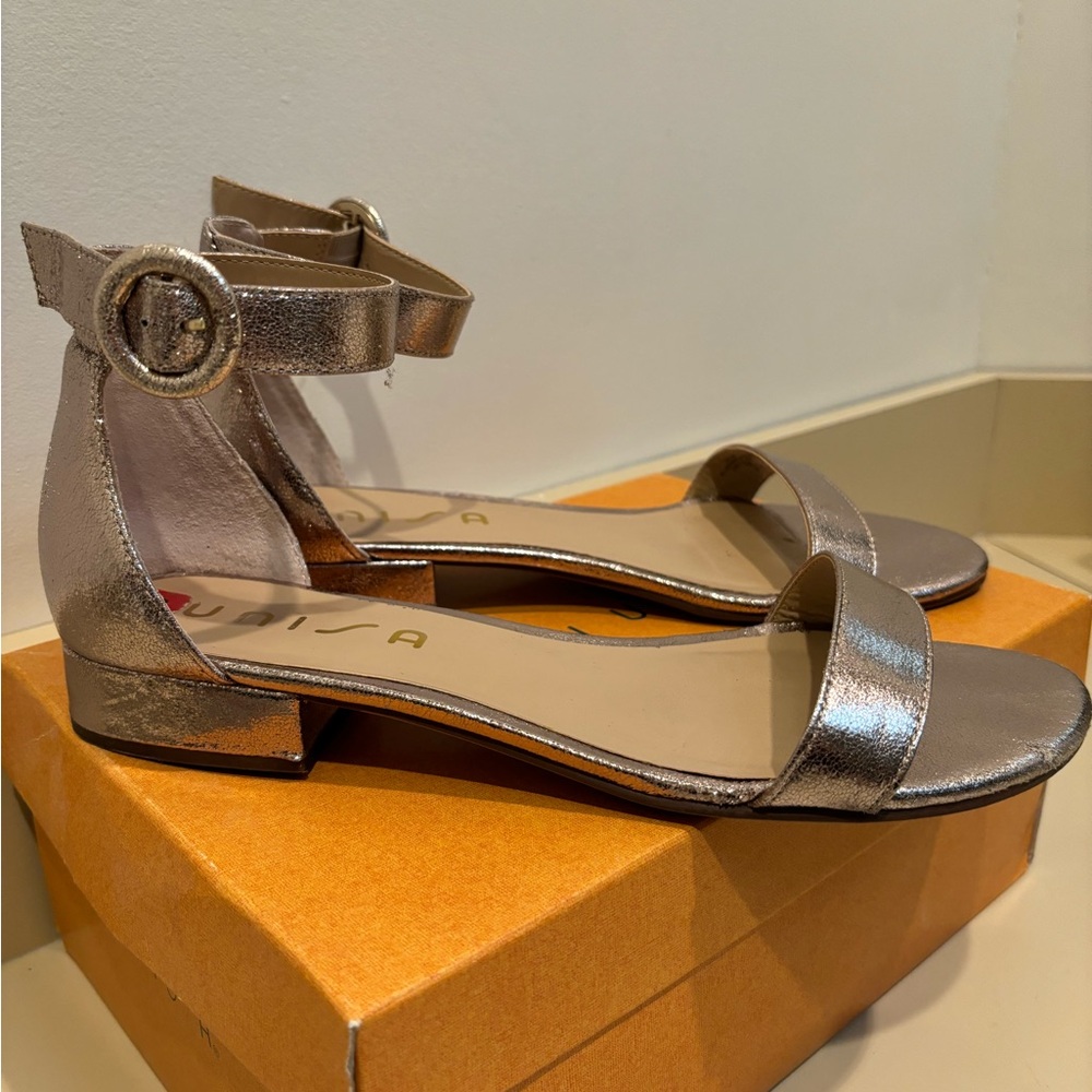Unisa metallic sandals